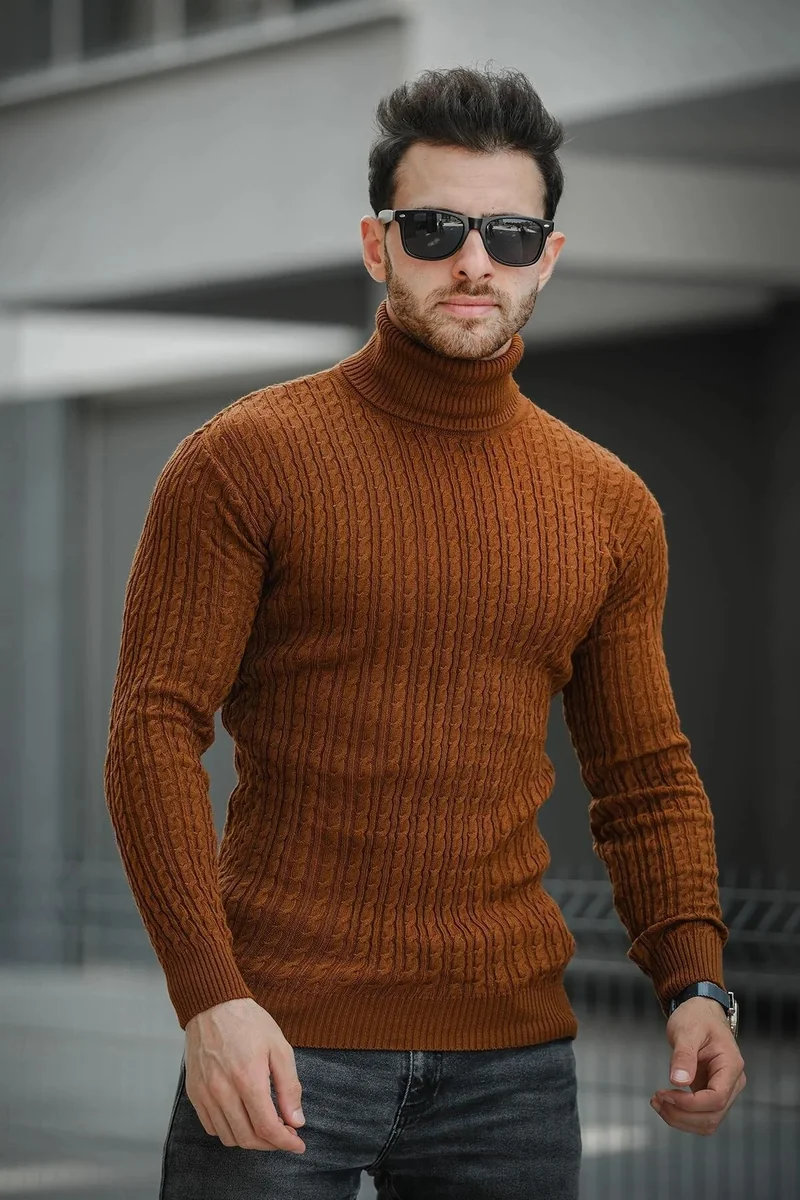 MĘSKI SWETER GŁADKI Z WARKOCZOWYM WZOREM I GOLFEM BRĄZOWY XL 5IA