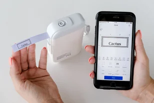 Drukarka G&G GG-AT110HW + 5x taśma do G&G WT110 HW 15x50mm 150szt. biała/czarny Zamiennik - Drukarki kart i etykiet Drukarka G&G GG-AT110HW + 5x taśma do G&G WT110 HW 15x50mm 150szt. biała/czarny Zamiennik - Drukarki kart i etykiet - miniaturka - grafika 6