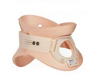 Ortezy, stabilizatory i opaski elastyczne - OSSUR PHILADELPHIA TRACHEOTOMY COLLAR 13cm XL Kołnierz sztywny z otworem tracheotomijnym TOW018232 - miniaturka - grafika 1