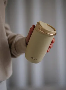 Kubek izolowany z uchwytem EQUA Cup 300 ml - butter - Kubki termiczne - miniaturka - grafika 5