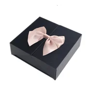 Pudełka i szkatułki - Donboly Szkatułka na Biżuterię Czarna z Różami Przenośna Pomysł na Prezent - miniaturka - grafika 1