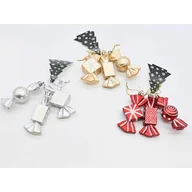 Ozdoby bożonarodzeniowe - Zawieszka plastikowa cukierki 9 cm 3 sztuki czerwony / złoty / srebrny - miniaturka - grafika 1