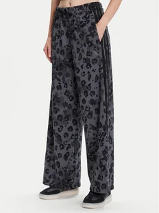 adidas Spodnie dresowe Animal Print 3-Stripes JM1839 Beżowy - Spodnie sportowe damskie - miniaturka - grafika 1