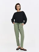 Spodnie damskie - Tkaninowe spodnie w kolorze zgaszonej zieleni - miniaturka - grafika 1