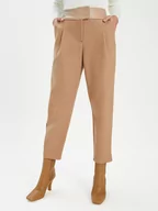 Spodnie damskie - BGN Spodnie w kolorze beżowym - miniaturka - grafika 1