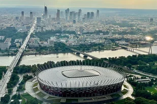Lot widokowy helikopterem na wyłączność - Warszawa (okolice) - Czasopisma - miniaturka - grafika 1