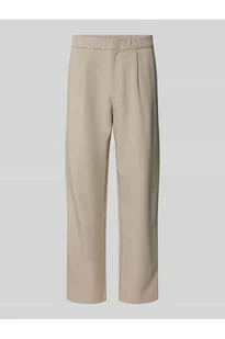 Spodnie z zakładkami w pasie o kroju relaxed tapered fit z elastycznym pasem - CK Calvin Klein - Spodnie męskie - miniaturka - grafika 1