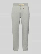 Spodnie sportowe męskie - Szorty z dzianiny dresowej o kroju regular fit z mieszanki bawełny - miniaturka - grafika 1