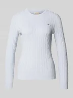 Swetry damskie - Sweter z dzianiny ze ściegiem warkoczowym i wyhaftowanym logo - miniaturka - grafika 1