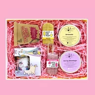 Zaparzacze i kawiarki - Zestaw prezentowy na wyjątkową okazję Box FOR GIRLS. Herbata owocowa Berry flamingo 230g, rooibos Brownie 150g, kubek z zaparzaczem w urocze jednorożc - miniaturka - grafika 1