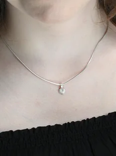 Zawieszka - Mini serduszko białe - Naszyjniki - miniaturka - grafika 1