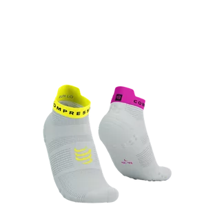 COMPRESSPORT Skarpetki do biegania krótkie ProRacing Socks V4 white/safety yellow/neon pink - Skarpetki sportowe męskie - miniaturka - grafika 1