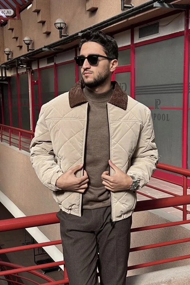 KURTKA MĘSKA PIKOWANA BEŻOWA Z KOLORYSTYKĄ ELEGANCKĄ M 5IA