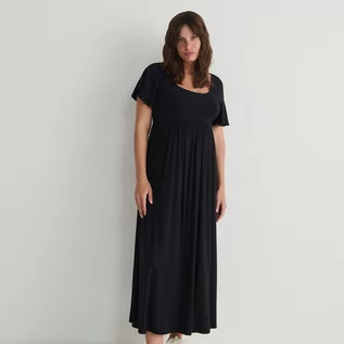 Sukienki - Reserved - Dzianinowa sukienka midi - Czarny - grafika 1