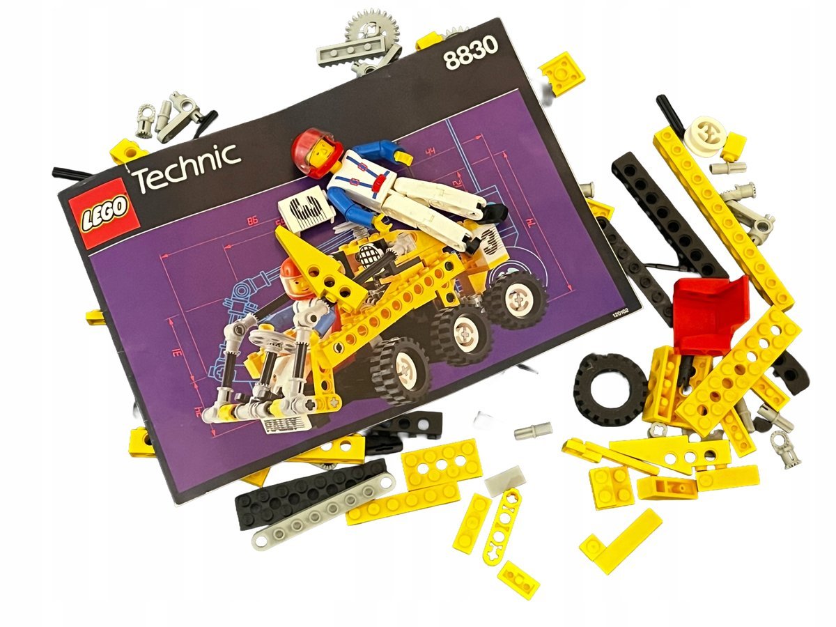 8830 LEGO Pojazd Rajdowy
