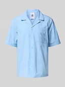 Koszule męskie - Koszula casualowa o kroju regular fit z kołnierzem z połami - miniaturka - grafika 1