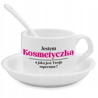 Gadżety dla niej i dla niego - Zestaw Filiżanka Łyżeczka Podstawka JESTEM KOSMETYCZKĄ Na Prezent Wzory - miniaturka - grafika 1