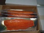 Konserwy i dania rybne - Łosoś wędzony na zimno, filet bez skóry 500 g - miniaturka - grafika 1