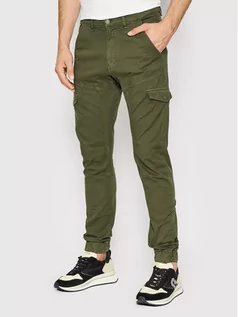 Spodnie męskie - Guess Joggery New Kombat M2GB17 WEHY3 Zielony Slim Fit - grafika 1