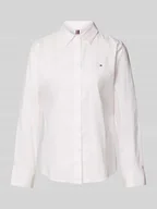 Koszule damskie - Bluzka koszulowa o kroju regular fit z wyhaftowanym logo - miniaturka - grafika 1