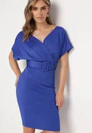 Sukienki - Granatowa Sukienka z Kopertowym Dekoltem z Materiałowym Paskiem Zdobionym Klamrą Fienara - miniaturka - grafika 1