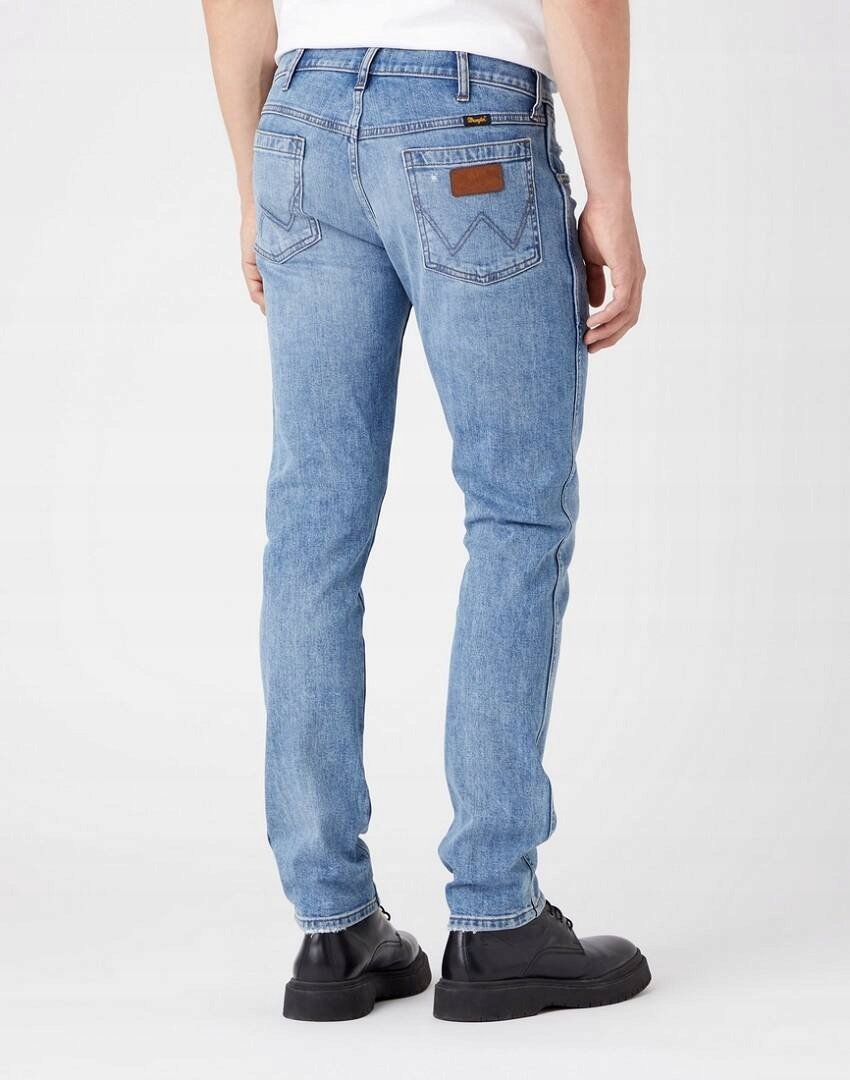 WRANGLER LARSTON LIGHT INDIGO W18S59X4E 40/34