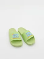 Buty dla chłopców - Reserved - Klapki z aplikacją - jasnozielony - miniaturka - grafika 1
