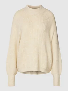 Swetry damskie - Sweter z dzianiny z okrągłym dekoltem model ‘NATALEE’ - grafika 1