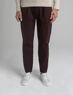 Spodnie męskie - Męskie spodnie casual montieri bordowe comfort fit - miniaturka - grafika 1