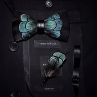 Krawaty i muchy męskie - Mucha Muszka + przypinka PIÓRA NATURALNE PREMIUM zestaw PREZENT dla Faceta - miniaturka - grafika 1