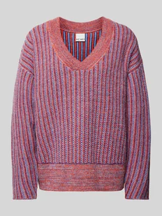 Sweter z dzianiny z zaokrąglonym dekoltem w serek model ‘NOVO’ - Swetry damskie - miniaturka - grafika 1