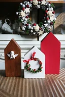 Ozdoby bożonarodzeniowe - Zestaw świateczny Drewniany Czerwony Domek i Konik Dala do dekoracji - miniaturka - grafika 1