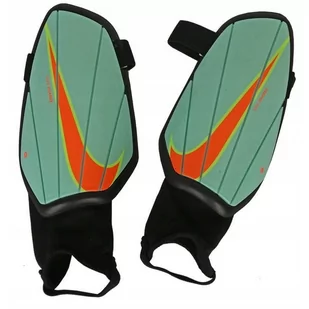 Ochraniacze piłkarskie Nike Charge - Piłka nożna - miniaturka - grafika 1