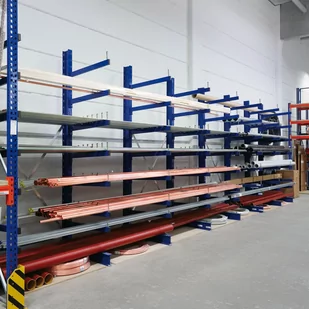 Regał wspornikowy jednostronny, 250 kg, 2500x1330x1030 mm, dodatkowy - Szafy i regały magazynowe - miniaturka - grafika 7