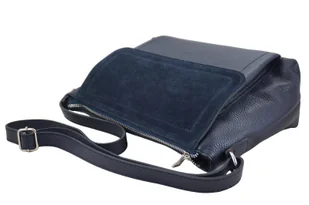 Torebka skórzana z zamszową klapką - Granatowa - Torebki damskie Torebka skórzana z zamszową klapką - Granatowa - Torebki damskie - miniaturka - grafika 5