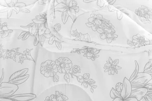 Kołdra 140 x 200 Antyalergiczna Całoroczna Lily - Kołdry - miniaturka - grafika 12