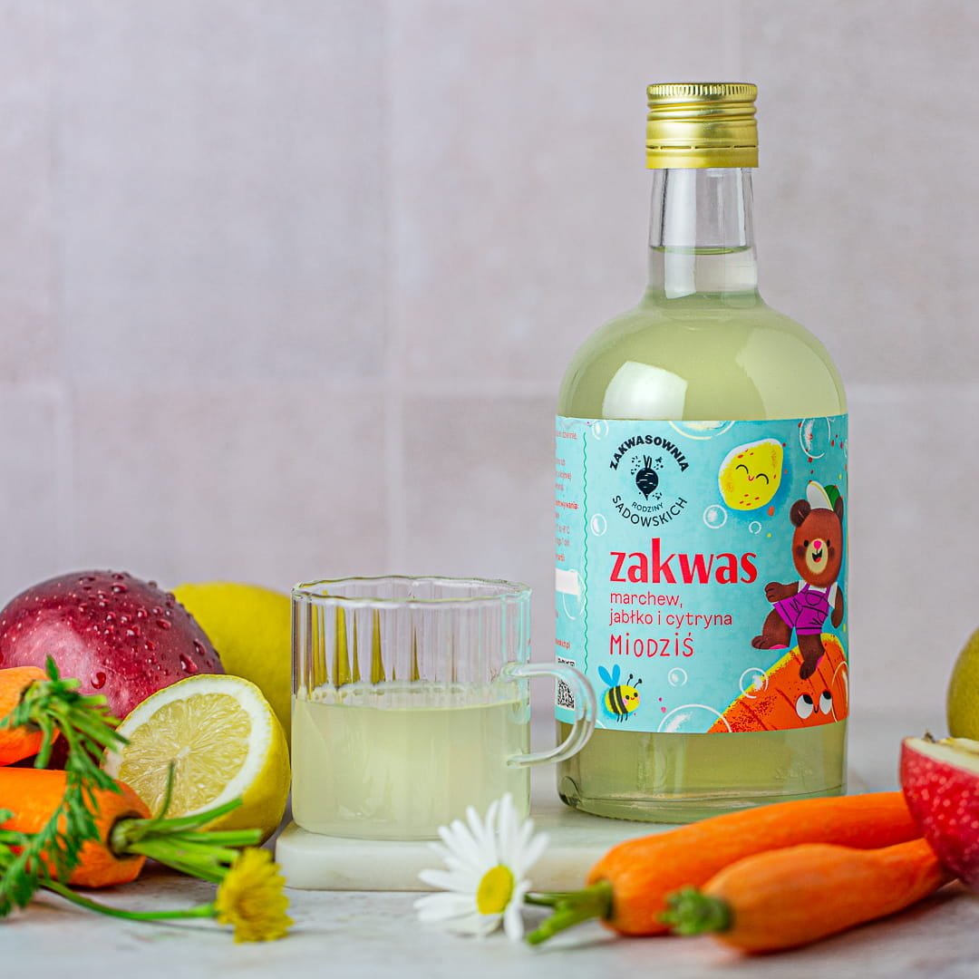 Zakwas z marchewki z jabłkiem i cytryną Miodziś