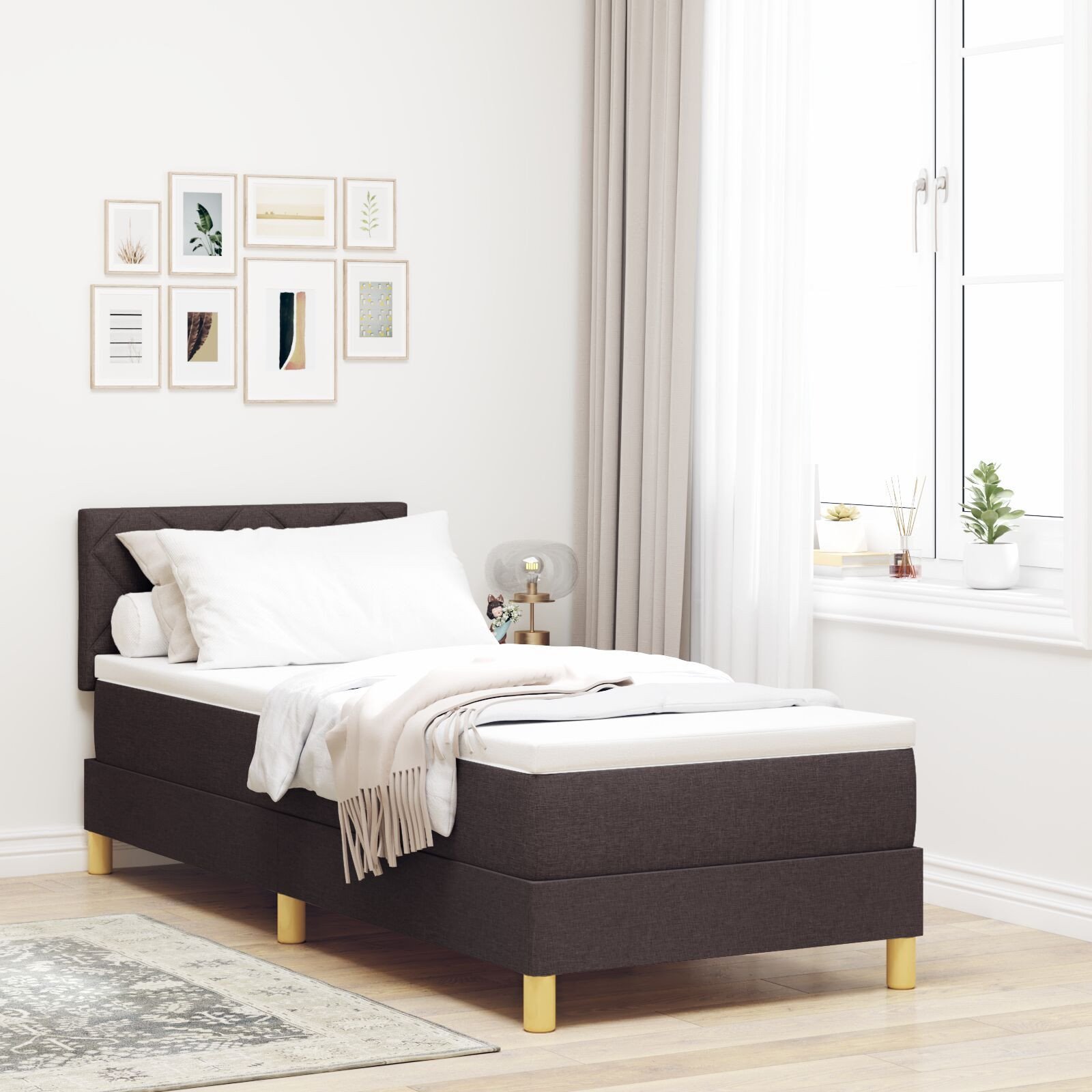 Łóżko z materacem i taśmą LED ciemnobrązowe 80x200 cm tkanina