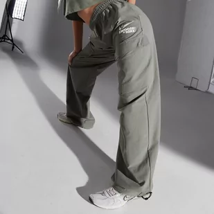 NIKE SPODNIE W NSW CARGO WOVEN GLS GYM LIFE - Nike - Spodnie sportowe damskie - miniaturka - grafika 1