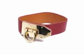 Bransoletki - Bransoleta na skórzanym pasku w kolorze czerwonym - miniaturka - grafika 1