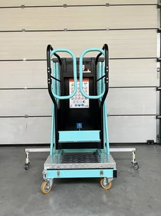 Podnośnik osobowy (udźwig: 140 kg, wymiary platformy: 48x69 cm, maks. wysokość robocza: 482 cm) 00081565 - Wózki magazynowe - miniaturka - grafika 3