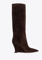 Półbuty męskie - Damskie kozaki ze skóry naturalnej zamszowej na koturnie brązowe - miniaturka - grafika 1