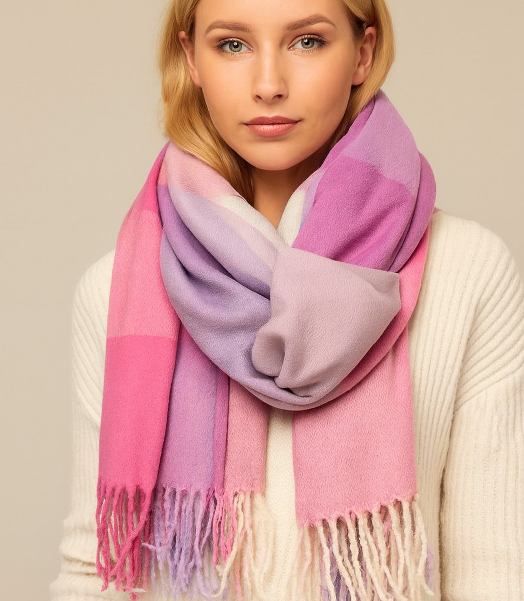 Szal damski z frędzlami w kratę 190x80