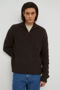 Swetry męskie - Wrangler sweter z domieszką wełny męski kolor brązowy ciepły z półgolfem - grafika 1