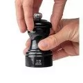 BISTRORAMA Młynek do soli 10 cm Black Lacquer - Młynki do soli i pieprzu - miniaturka - grafika 1
