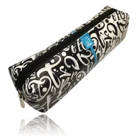 Piórniki - Piórnik szkolny młodzieżowy prostokąt kostka LITERKI BW - miniaturka - grafika 1