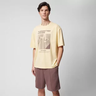 Męski t-shirt oversize z nadrukiem Outhorn OTHWSS24TTSHM1501 - żółty - Koszulki sportowe męskie - miniaturka - grafika 1