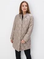 Płaszcze damskie - Mohito - Pikowany beżowy płaszcz - beżowy - miniaturka - grafika 1