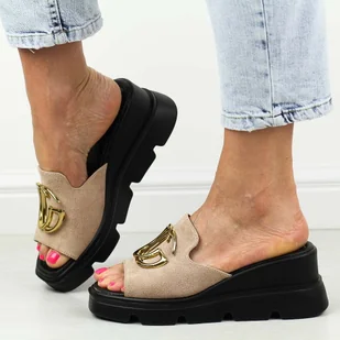 Beżowe klapki damskie na koturnie Vinceza 58295 - Klapki i japonki damskie - miniaturka - grafika 1