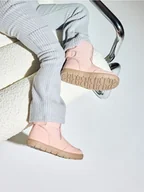 Buciki dla niemowląt - Reserved - Ocieplane botki z zapięciem na rzep - brudny róż - miniaturka - grafika 1